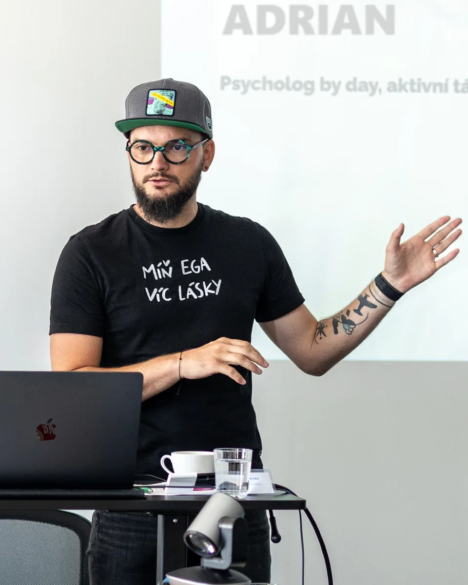 Adrian Raven při workshopu